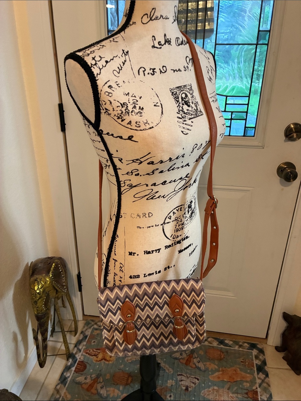Charlotte Russe Black Handbag with Gray Label